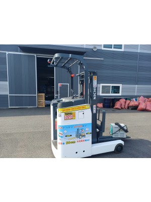 입식 지게차