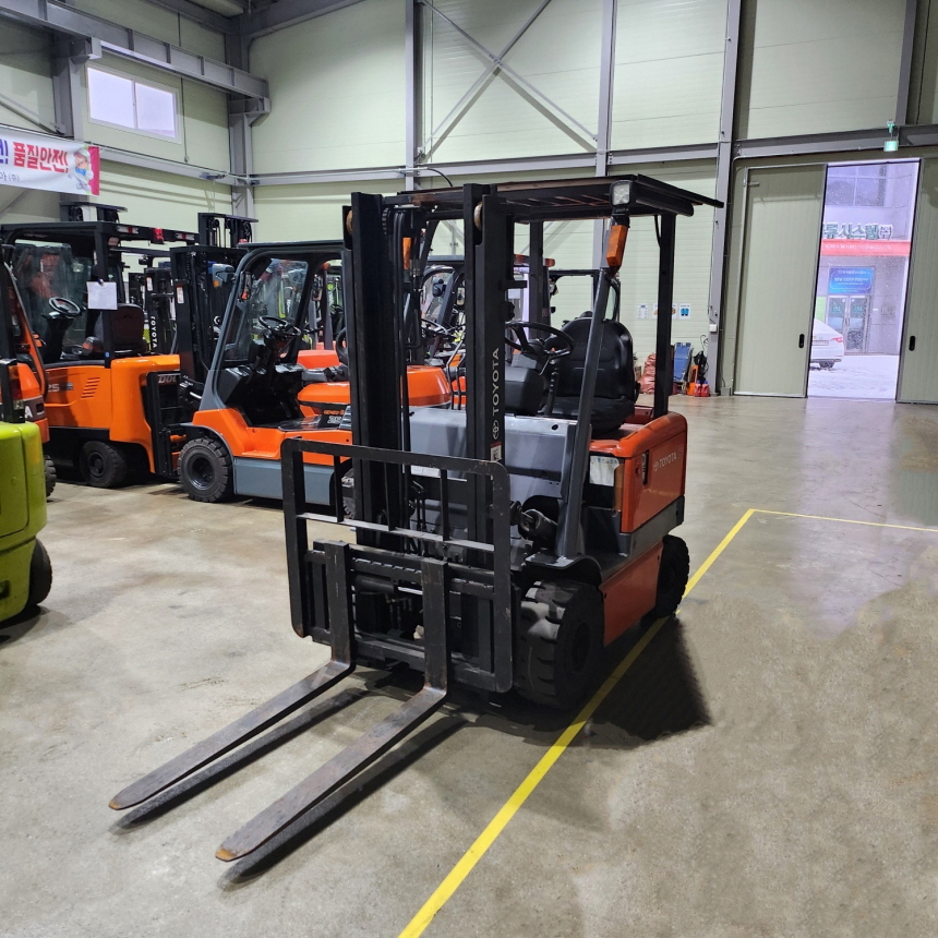 도요타 1.5톤 전동 지게차 6FB-15 S/S 좌식
