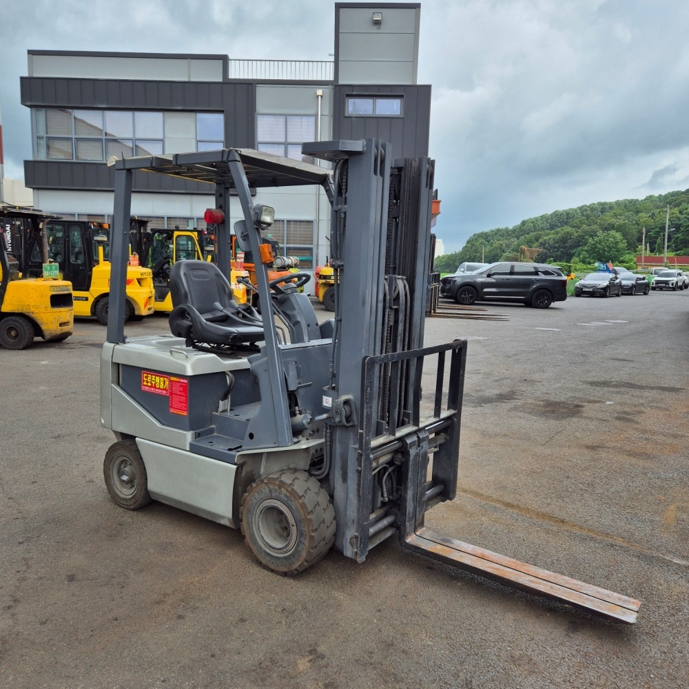 닛산 전동 지게차 1.5톤 3단 4.7M