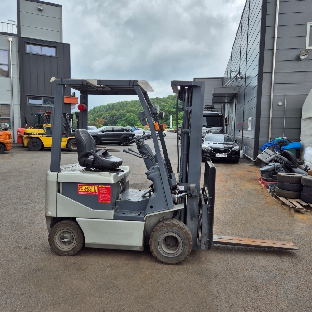 닛산 전동 지게차 1.5톤 3단 4.7M